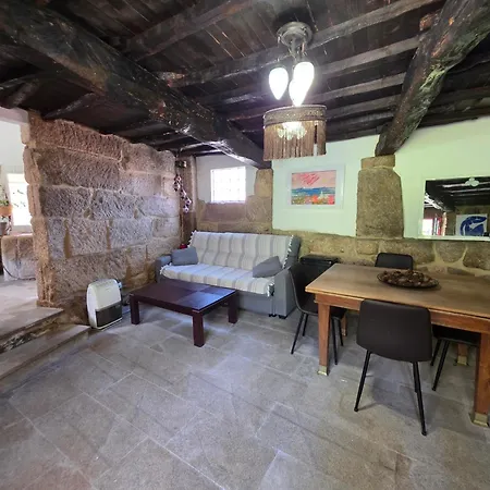 Casina Rustica En Proximidades De La Ribeira Sacra *